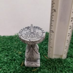 Sundial w/ Sunface & Numbers